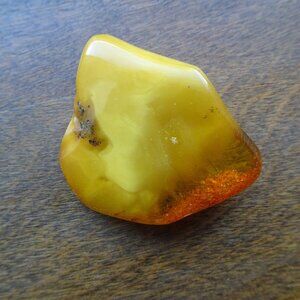 Vintage Baltic Amber Brooch
